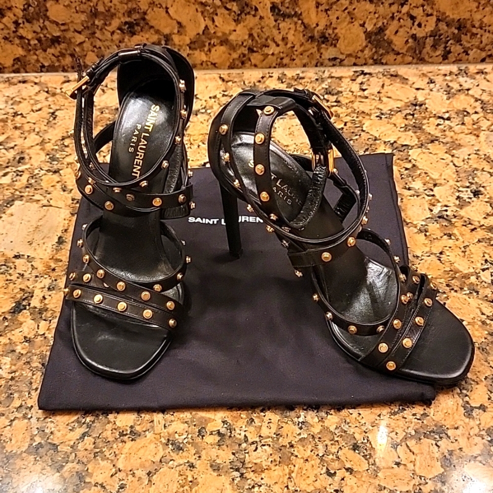 Super cute Saint Laurent high heels. Size EU 37. Gold & Black.